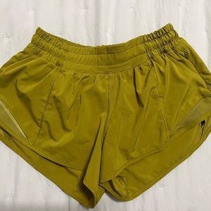 Hot totty lululemon shorts